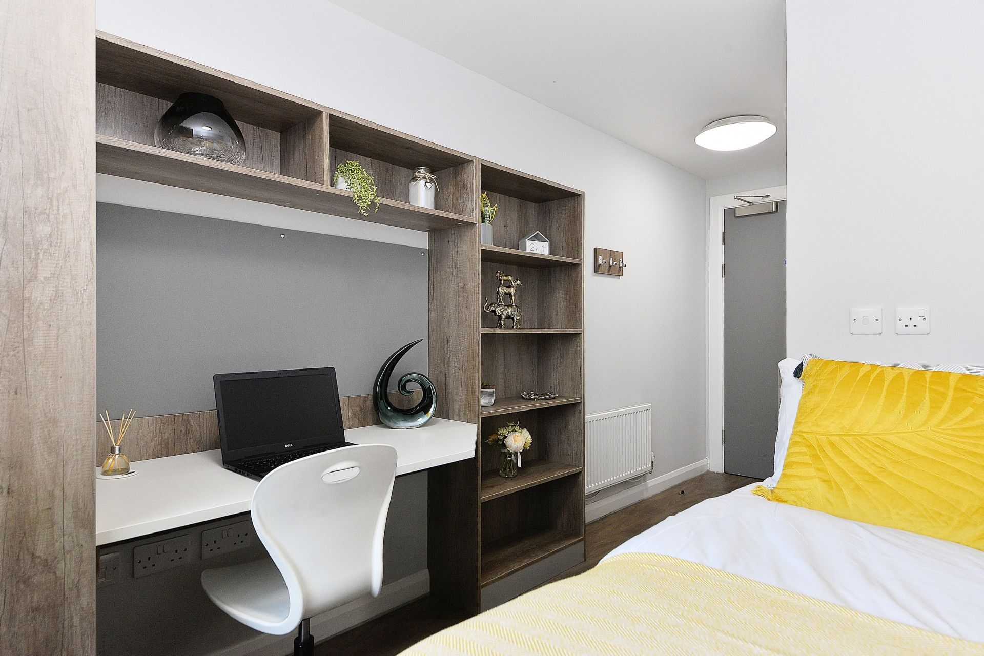 Gold Ensuite